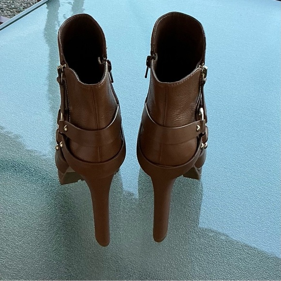 Gianni Bini Brown Leather Ankle Booties High Heel Zip Boots  Woman’s Size 8 - Picture 5 of 7